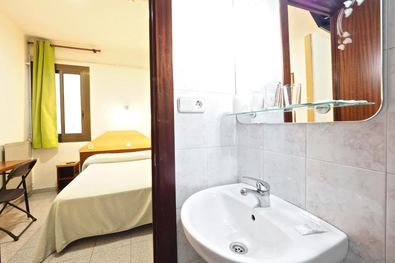 Hostal Ballestero Барселона Экстерьер фото