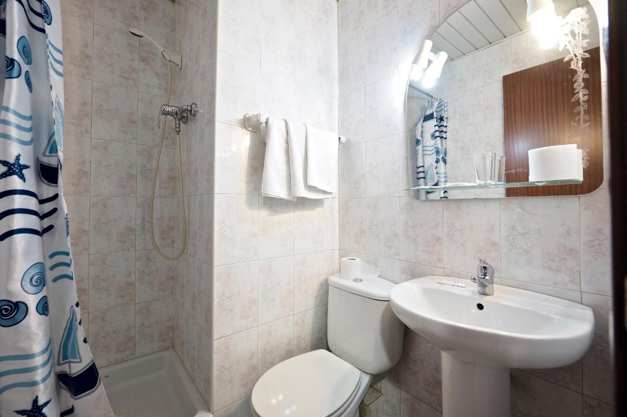 Hostal Ballestero Барселона Экстерьер фото