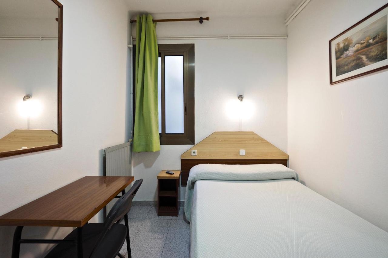 Hostal Ballestero Барселона Экстерьер фото